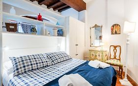 Magnoli & Ponte Vecchio Apartment